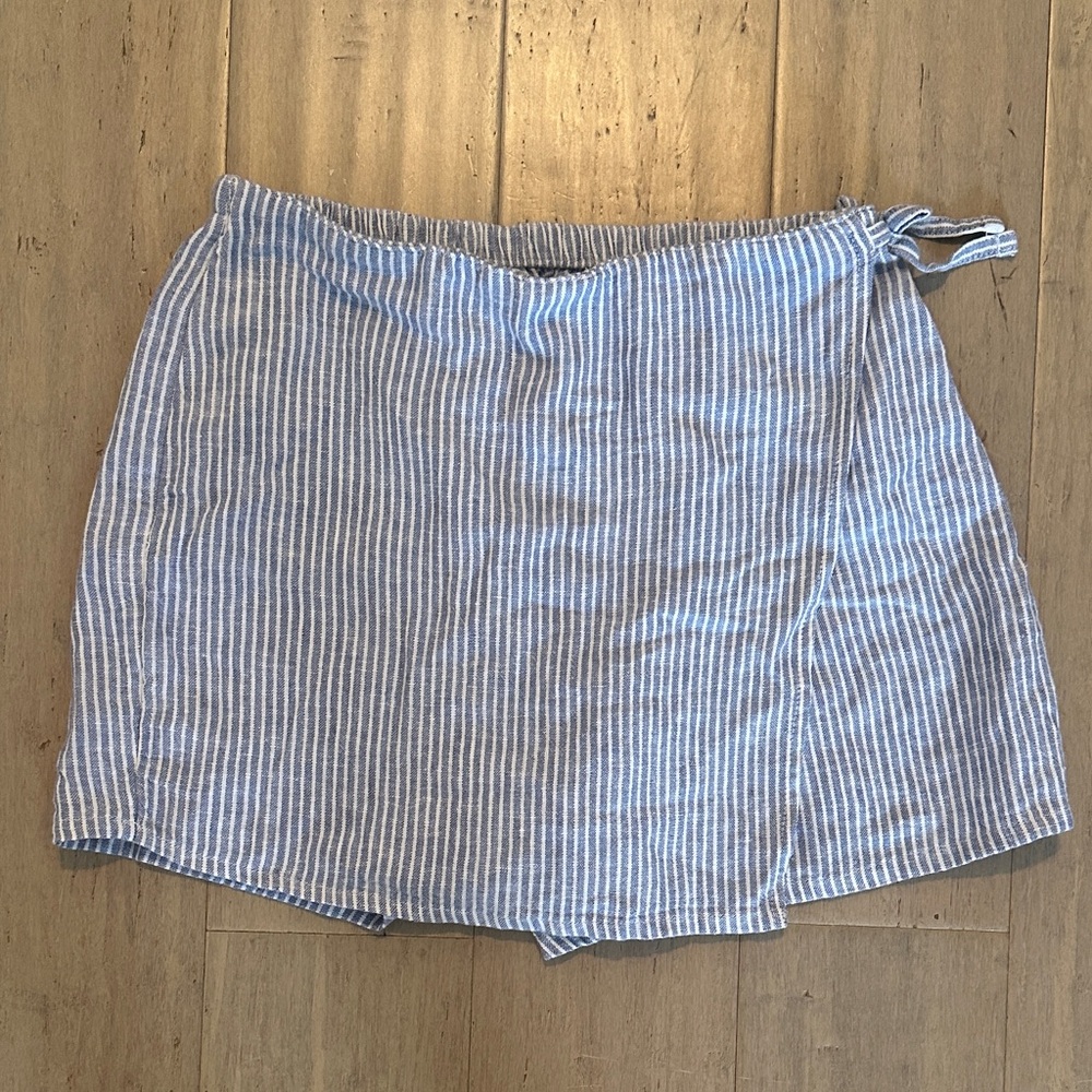 abercrombie kids girls light blue and white striped skort linen blend
